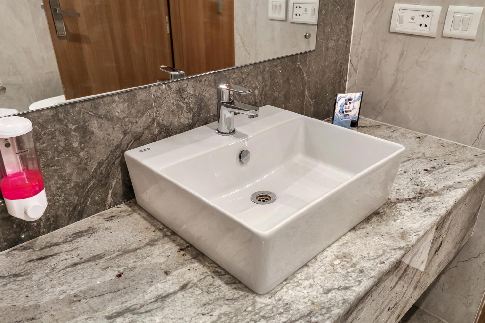 Starlit Suites Newtown Kalkuta Zewnętrze zdjęcie